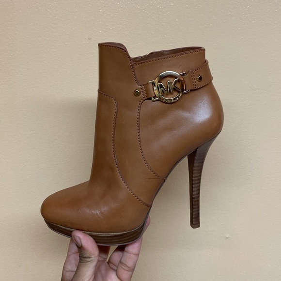 Michael Kors "WYATT" MK Logo Platform High Heel Booties "Luggage Brown” - Picture 6 of 17